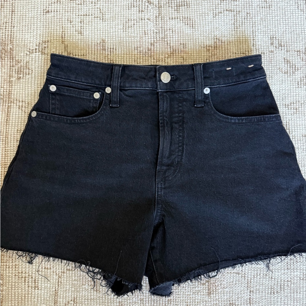 Madewell The Perfect Jean Short. Black. Size 25. Never worn.